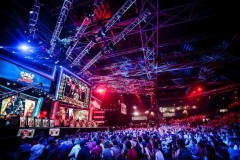 电子竞技世界赛：巅峰对决，战术创新，亮点频现